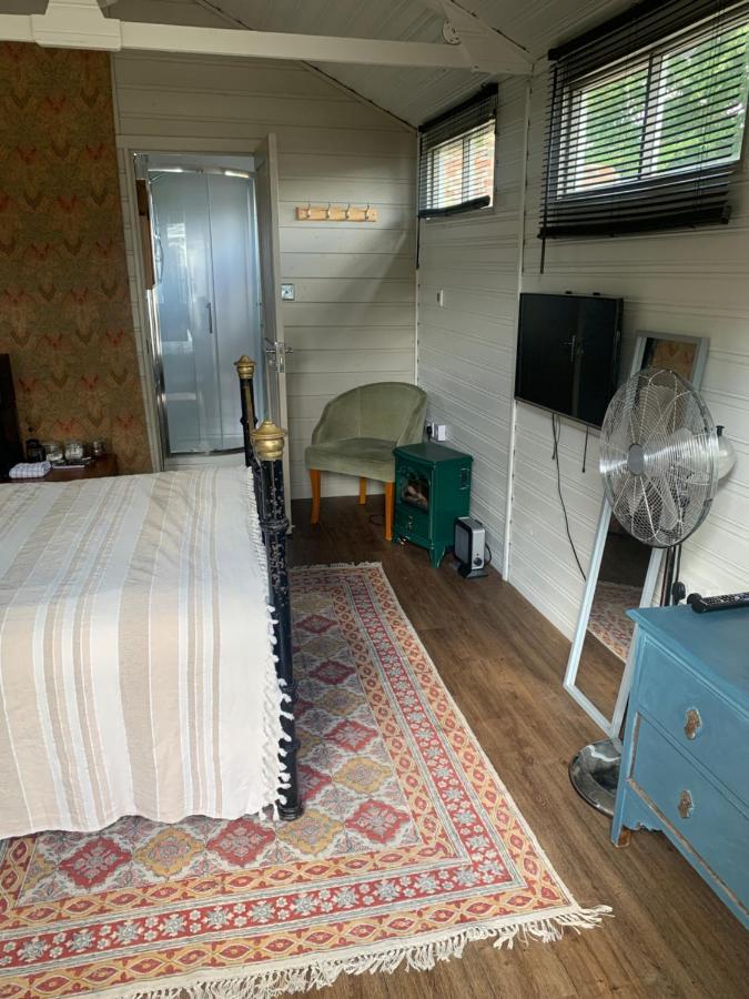 The Cabin Hotel Spixworth Exterior foto